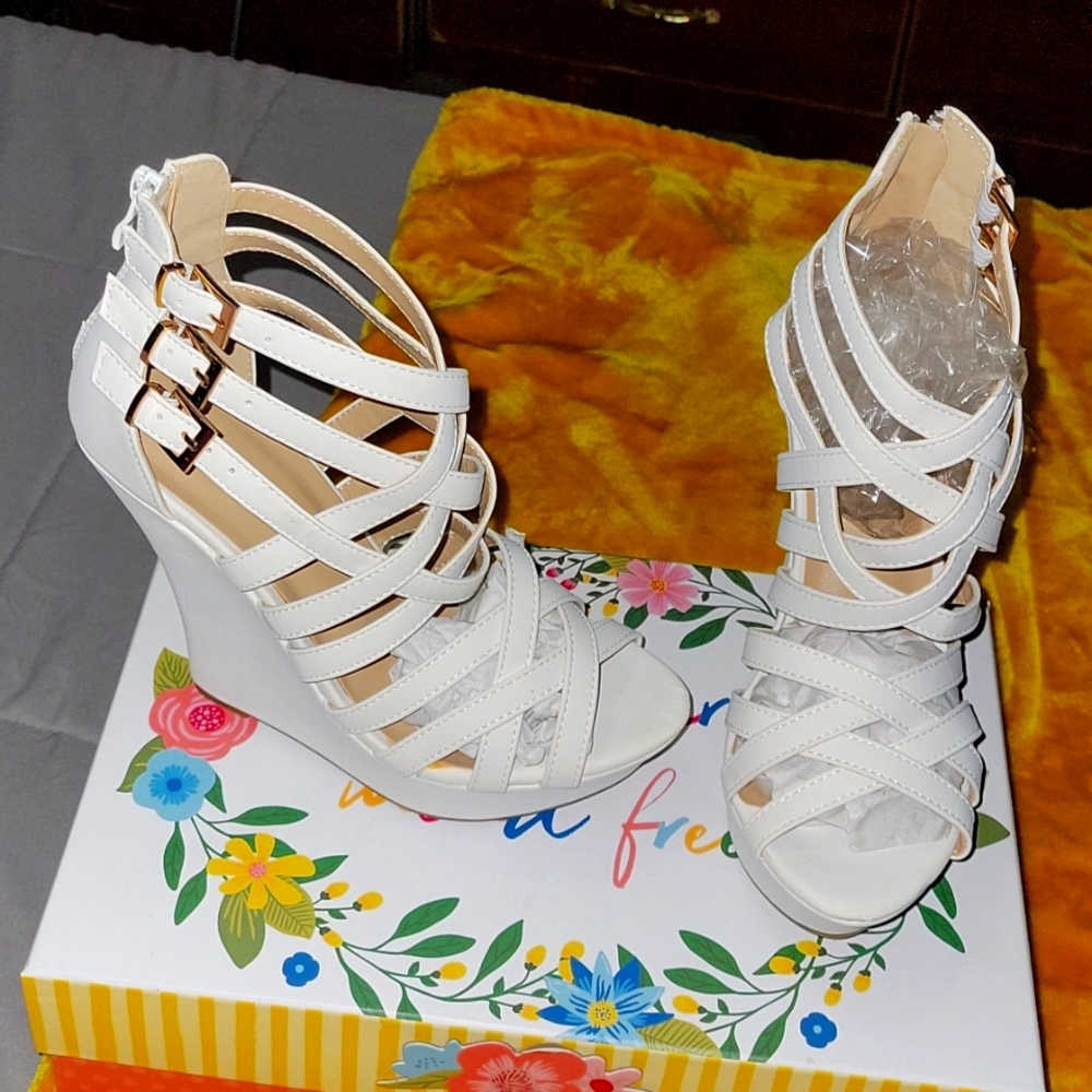 White wedges